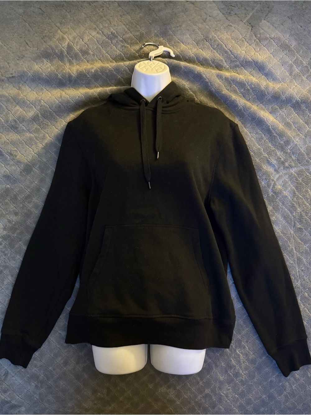 Black Men's Hoodie Sweatshirt - Unbranded